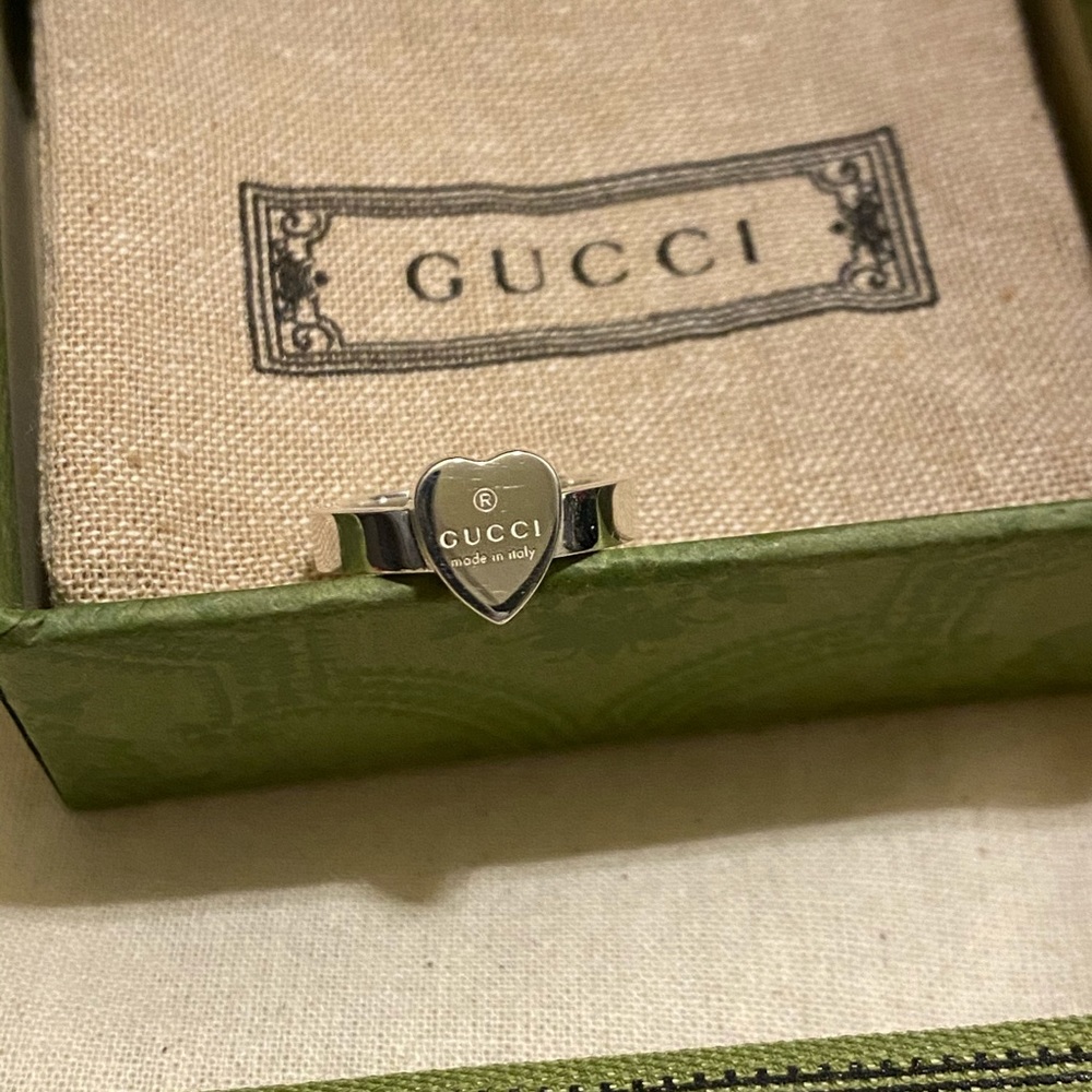 Brand new Gucci heart ring size 5 3/4